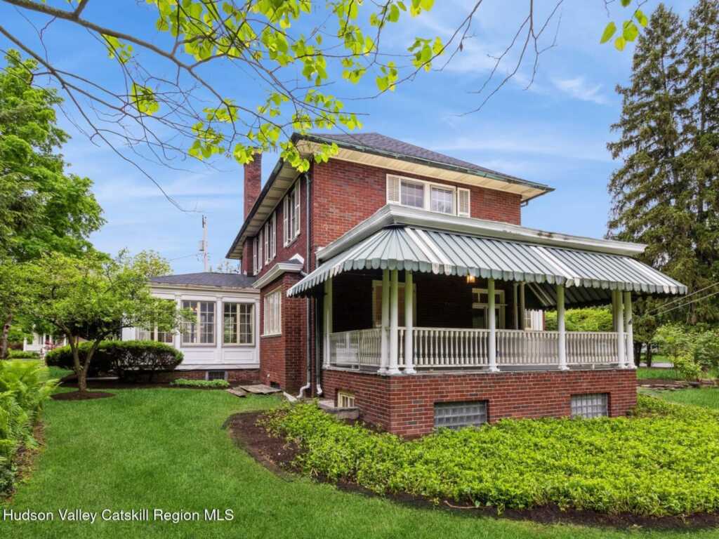 160 Manor Avenue, Kingston, NY 12401 - Photo 6 of 40