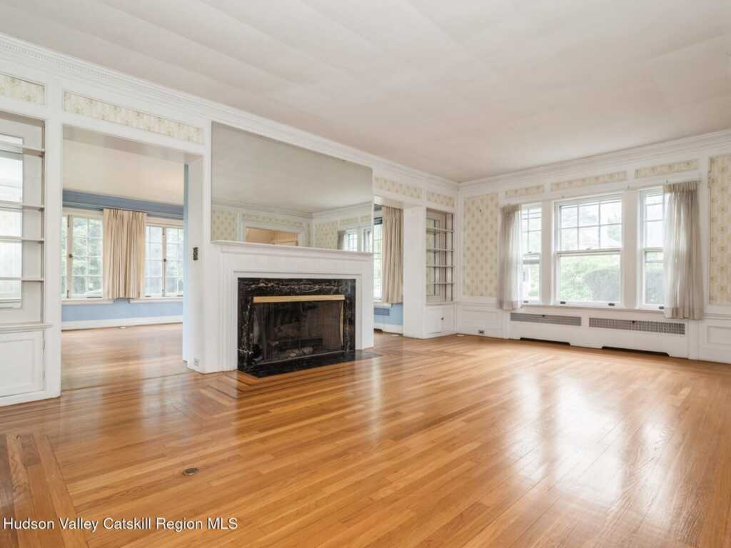 160 Manor Avenue, Kingston, NY 12401 - Photo 8 of 40