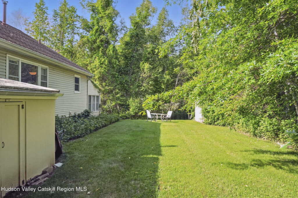 4 Jeffrey Ct. Court, Saugerties, NY 12477 - Photo 5 of 32