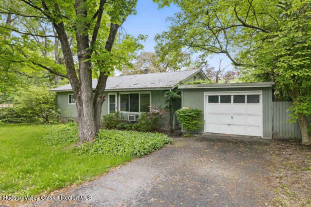 18 Harrington Street, New Paltz, NY 12561 - Photo 2 of 25