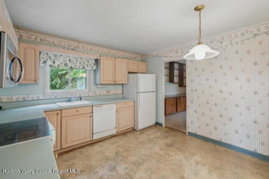 18 Harrington Street, New Paltz, NY 12561 - Photo 9 of 25
