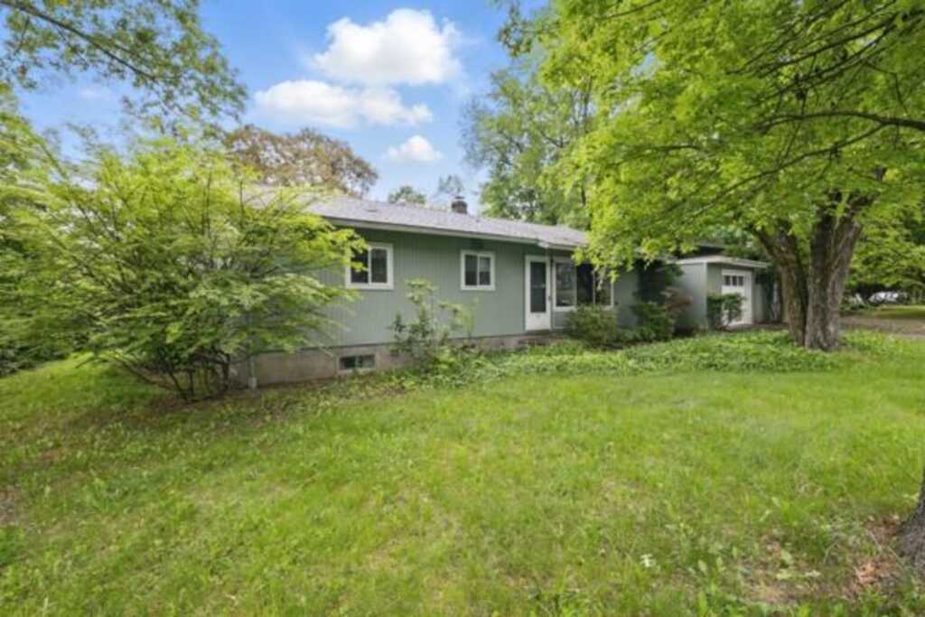 18 Harrington Street, New Paltz, NY 12561