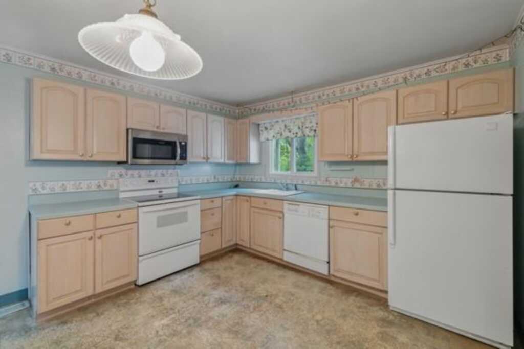 18 Harrington Street, New Paltz, NY 12561 - Photo 9 of 28