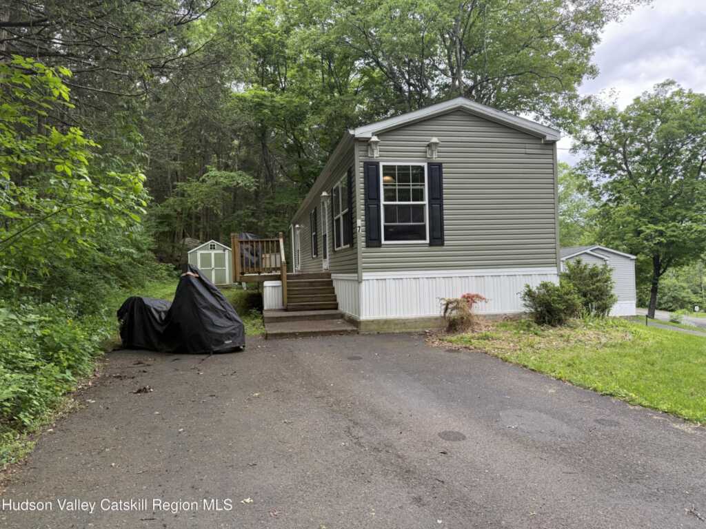 131 Rymrock Road, Kingston, NY 12401 - Photo 2 of 14