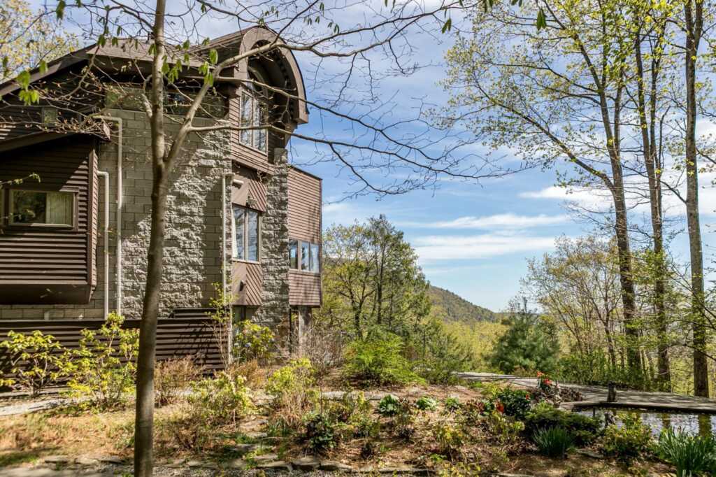 11 Lion's Way, Woodstock, NY 12409 - Photo 2 of 35