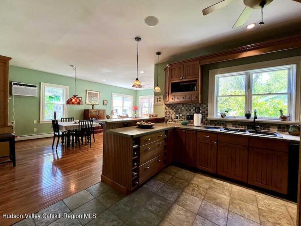 139 Washington Avenue, Kingston, NY 12401 - Photo 24 of 49