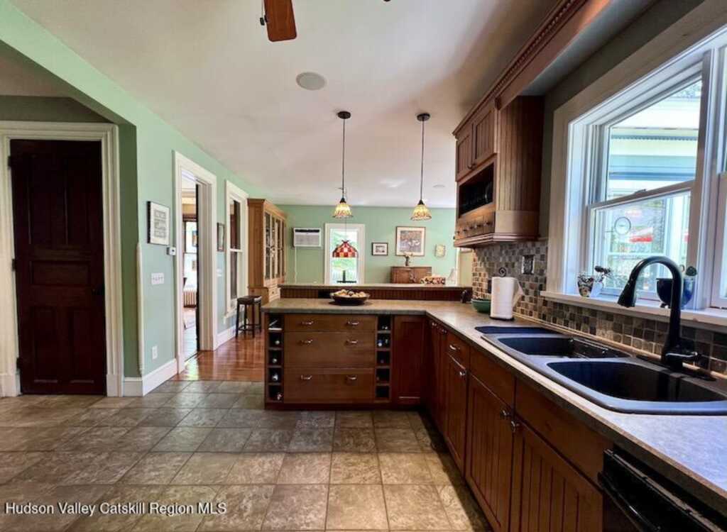 139 Washington Avenue, Kingston, NY 12401 - Photo 26 of 49