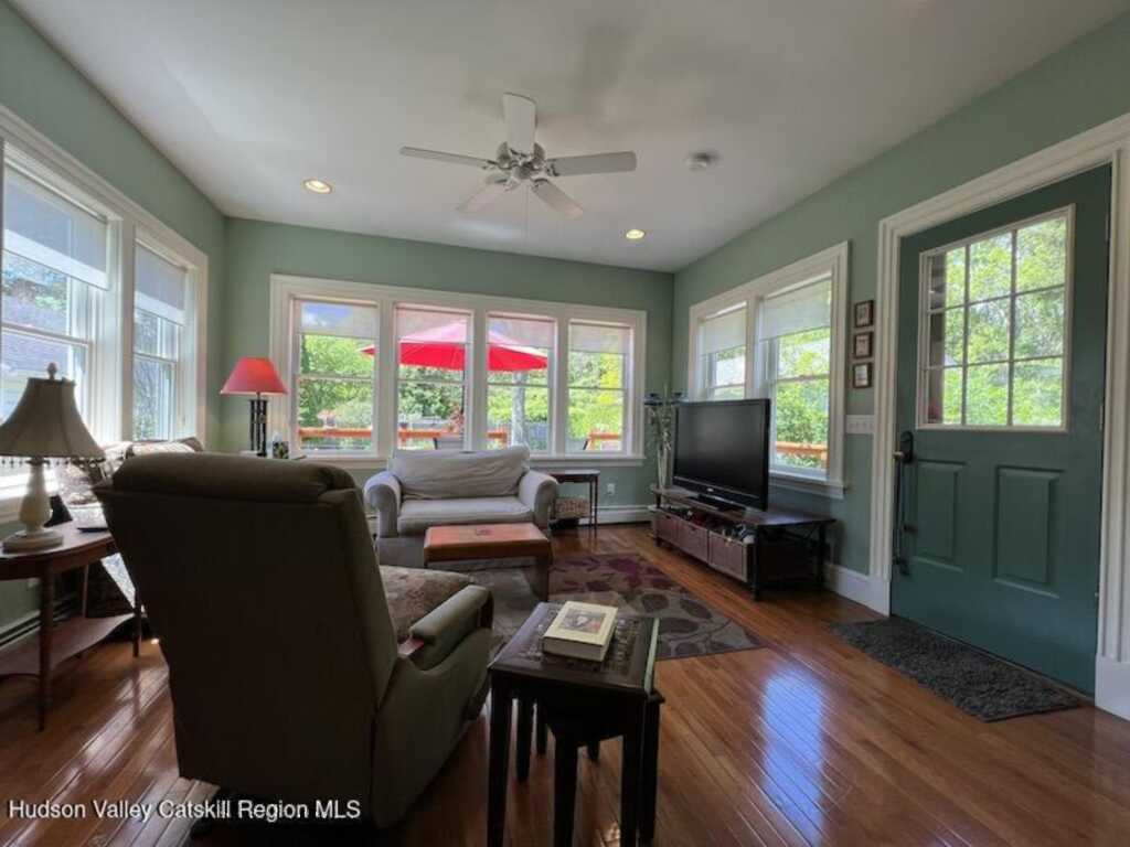 139 Washington Avenue, Kingston, NY 12401 - Photo 27 of 49