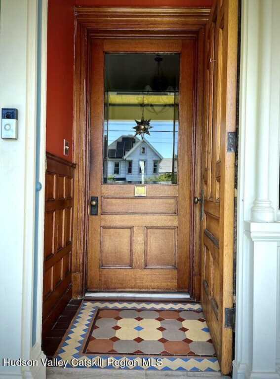139 Washington Avenue, Kingston, NY 12401 - Photo 5 of 49