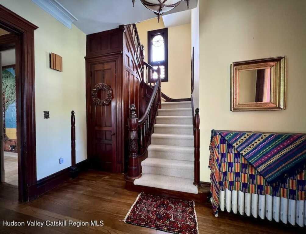139 Washington Avenue, Kingston, NY 12401 - Photo 8 of 49