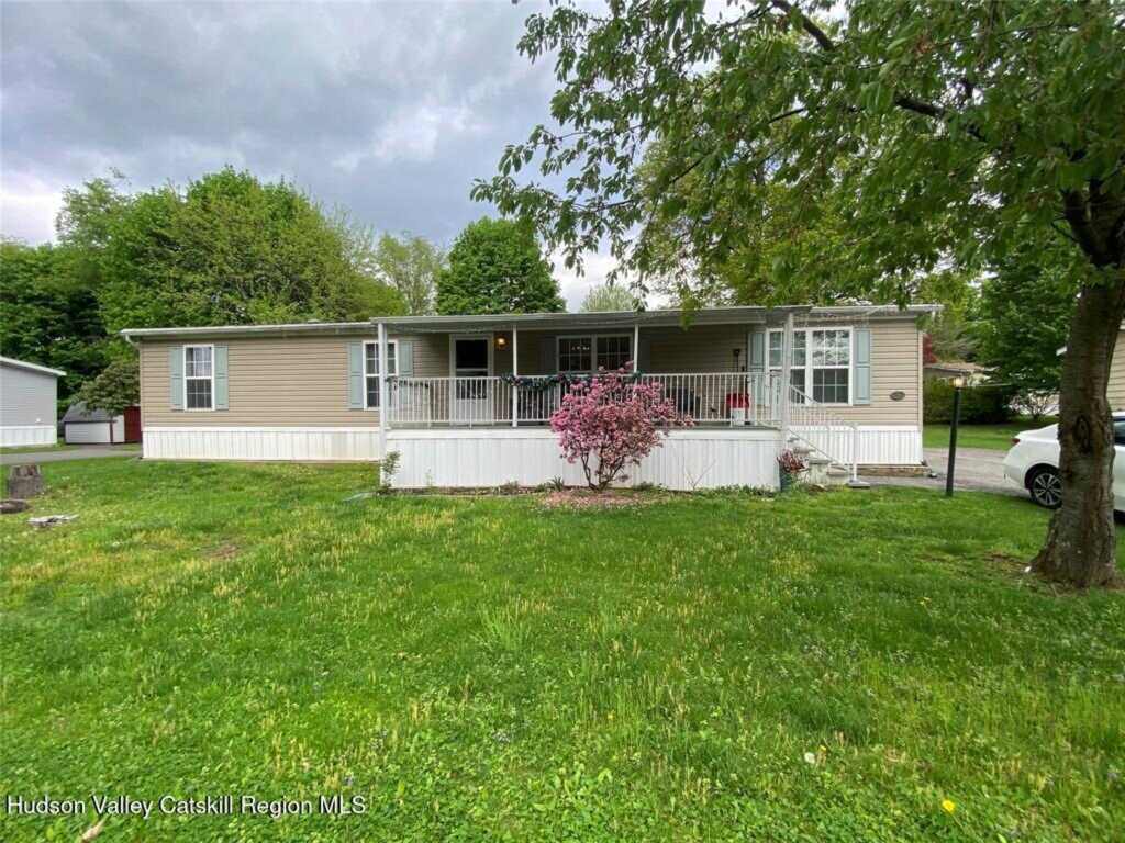 18 Hula Lane, New Paltz, NY 12561