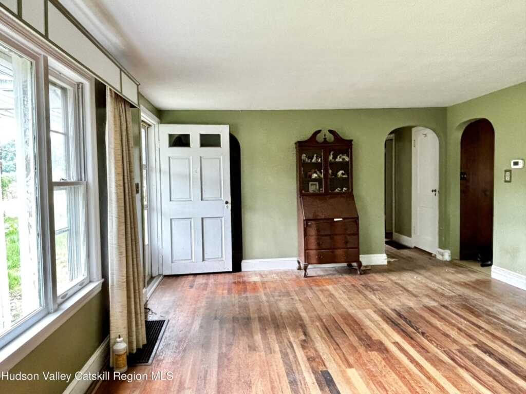 356 Wynkoop Road, Hurley, NY 12443 - Photo 10 of 19