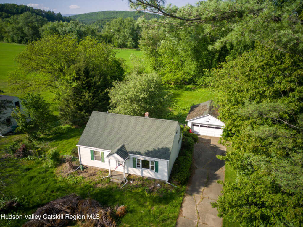 356 Wynkoop Road, Hurley, NY 12443 - Photo 3 of 19