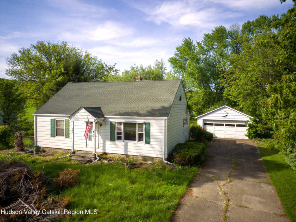 356 Wynkoop Road, Hurley, NY 12443 - Photo 4 of 19
