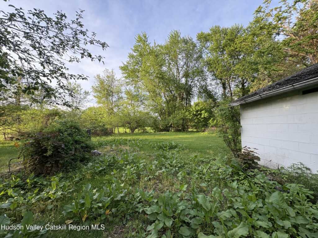 356 Wynkoop Road, Hurley, NY 12443 - Photo 7 of 19