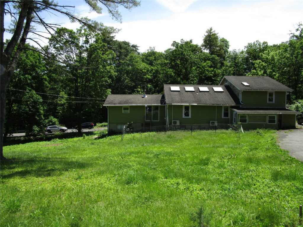 42 Beyersdorfer Street, Kingston, NY 12401 - Photo 3 of 13