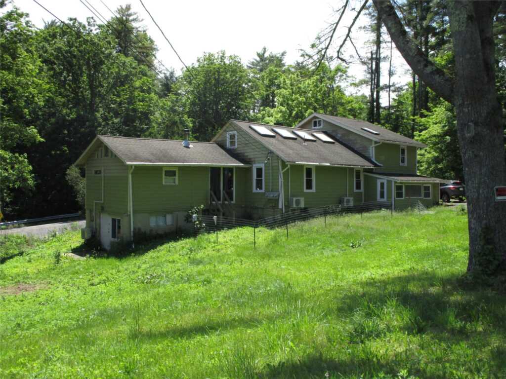 42 Beyersdorfer Street, Kingston, NY 12401 - Photo 4 of 13