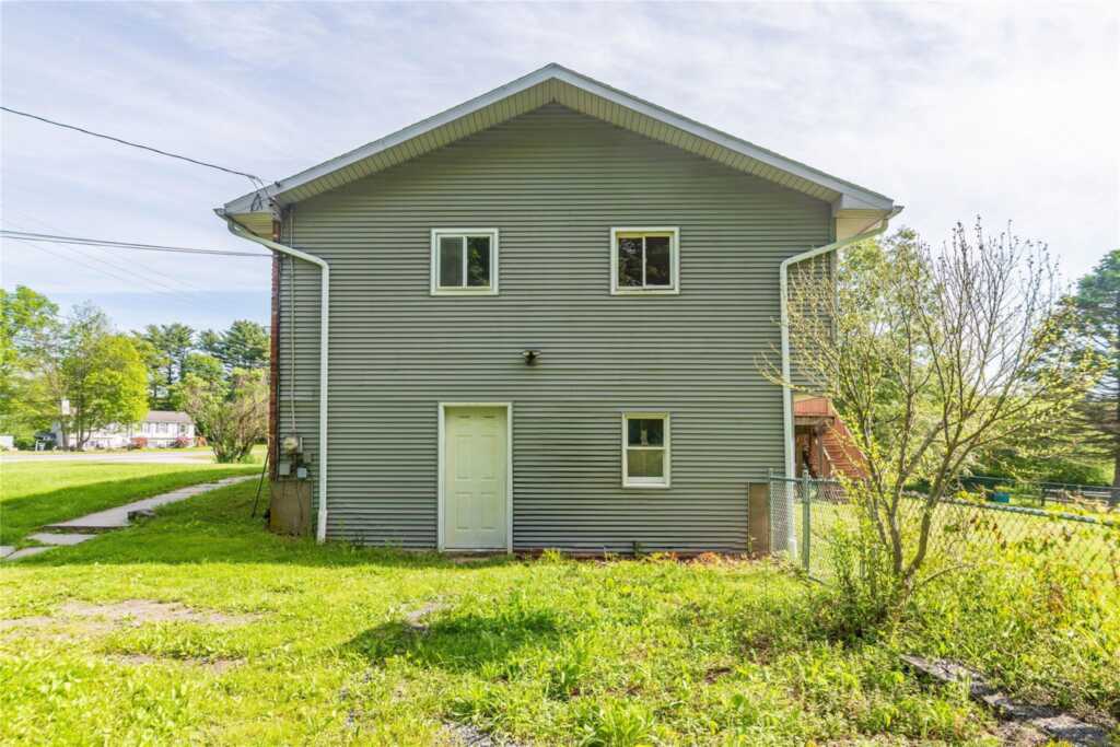 258 State Route 32, New Paltz, NY 12561 - Photo 4 of 38