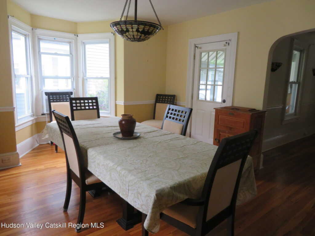 28 Lindsley Avenue, Kingston, NY 12401 - Photo 10 of 50