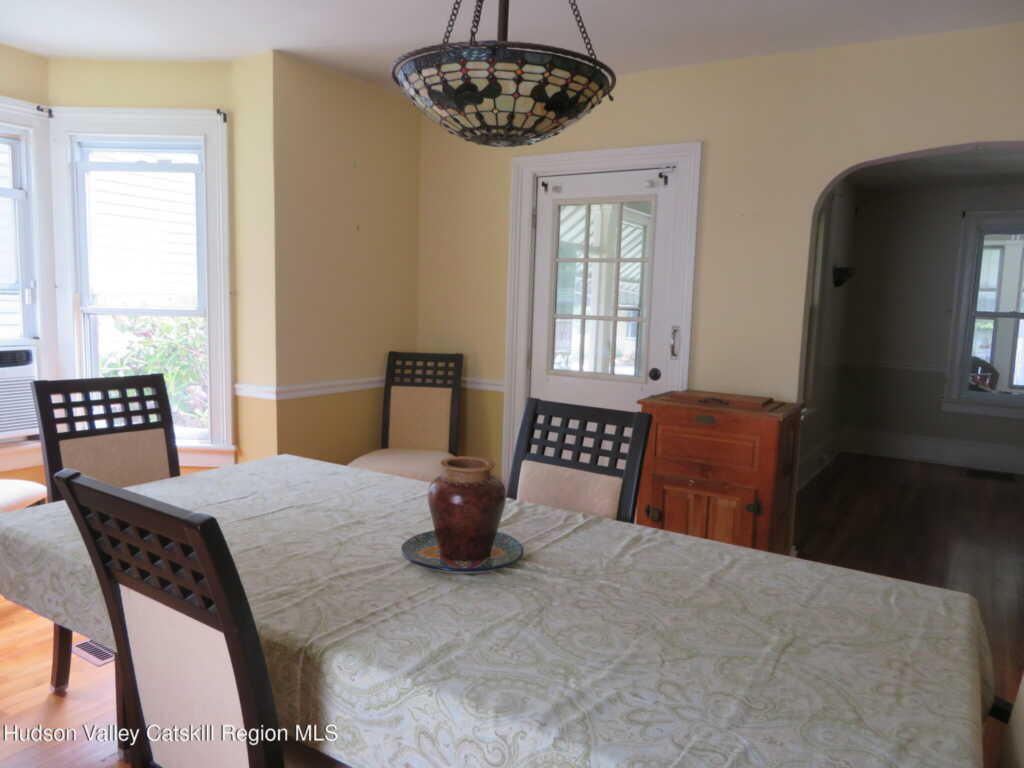 28 Lindsley Avenue, Kingston, NY 12401 - Photo 12 of 50