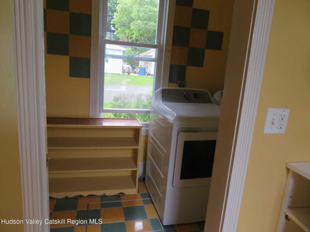 28 Lindsley Avenue, Kingston, NY 12401 - Photo 21 of 50
