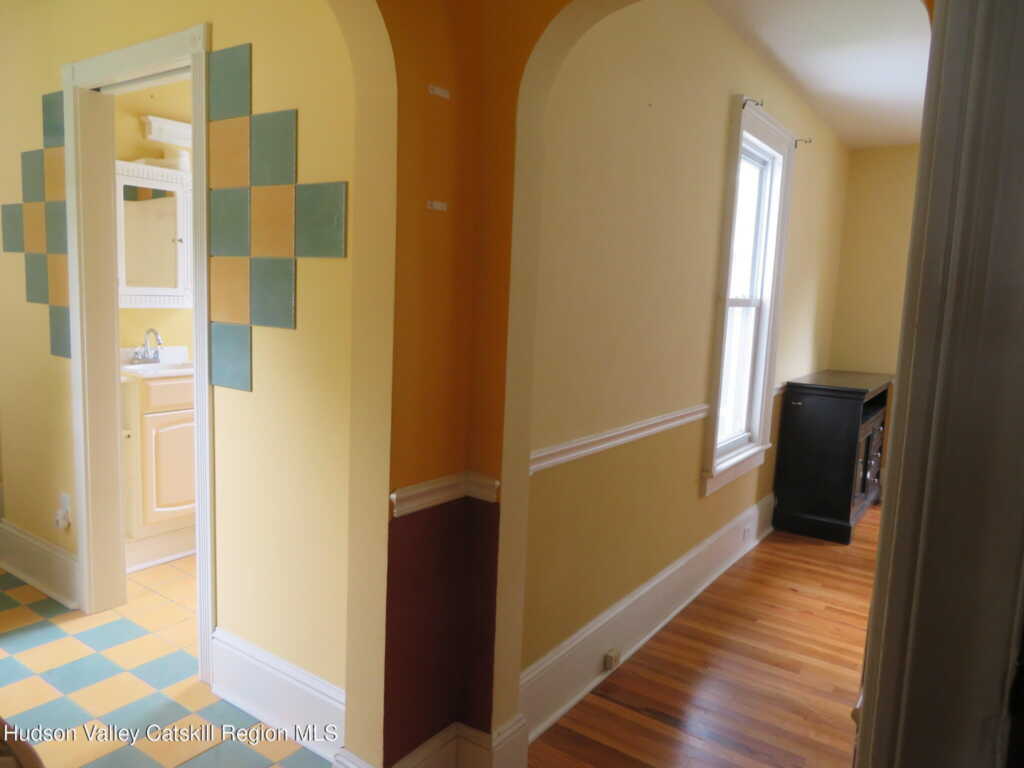 28 Lindsley Avenue, Kingston, NY 12401 - Photo 23 of 50