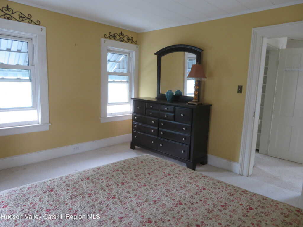 28 Lindsley Avenue, Kingston, NY 12401 - Photo 29 of 50