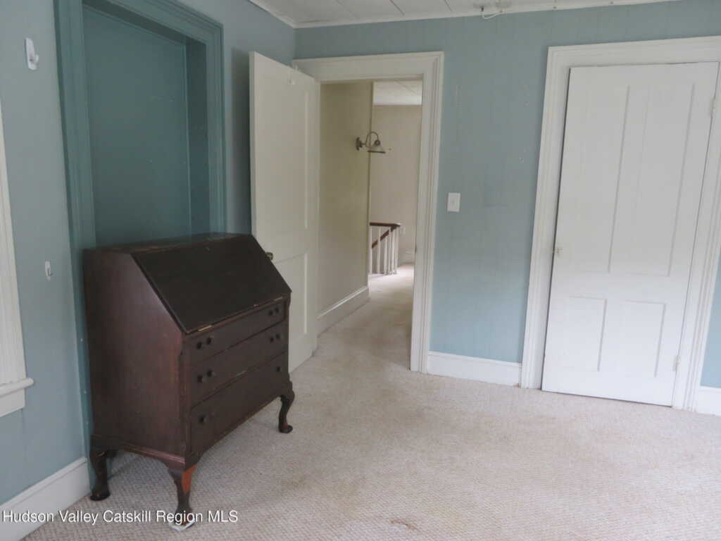 28 Lindsley Avenue, Kingston, NY 12401 - Photo 33 of 50
