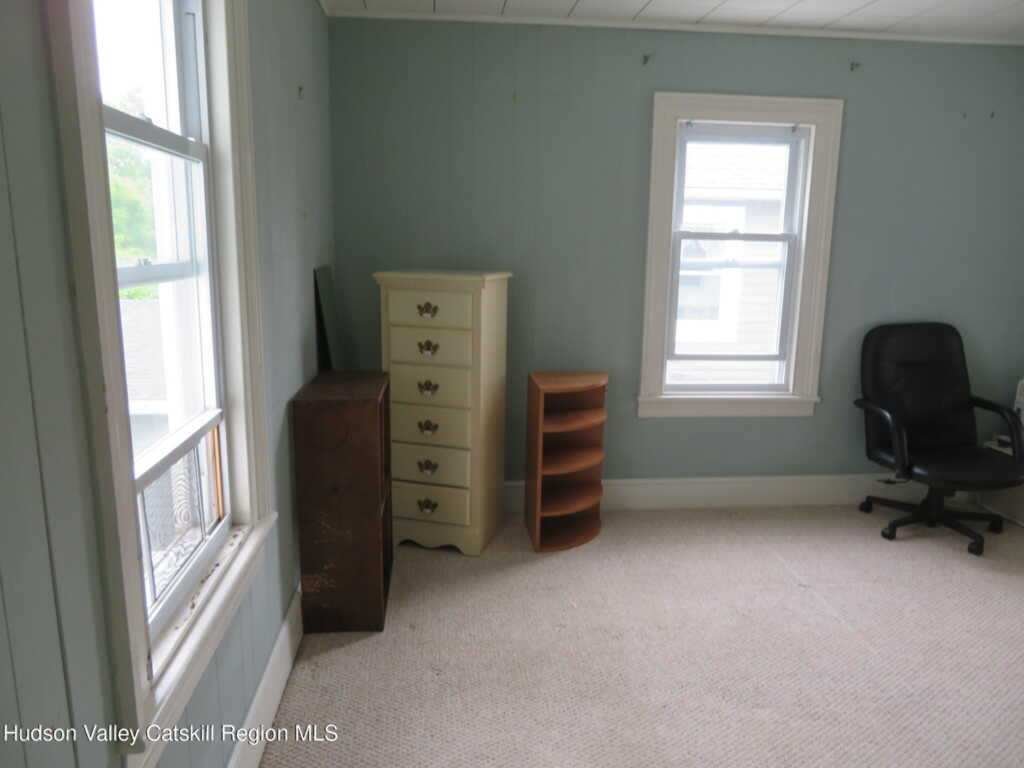 28 Lindsley Avenue, Kingston, NY 12401 - Photo 35 of 50
