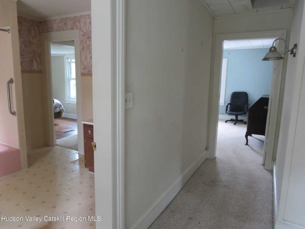 28 Lindsley Avenue, Kingston, NY 12401 - Photo 38 of 50