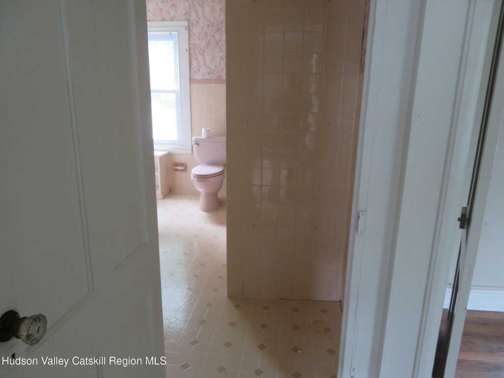 28 Lindsley Avenue, Kingston, NY 12401 - Photo 39 of 50