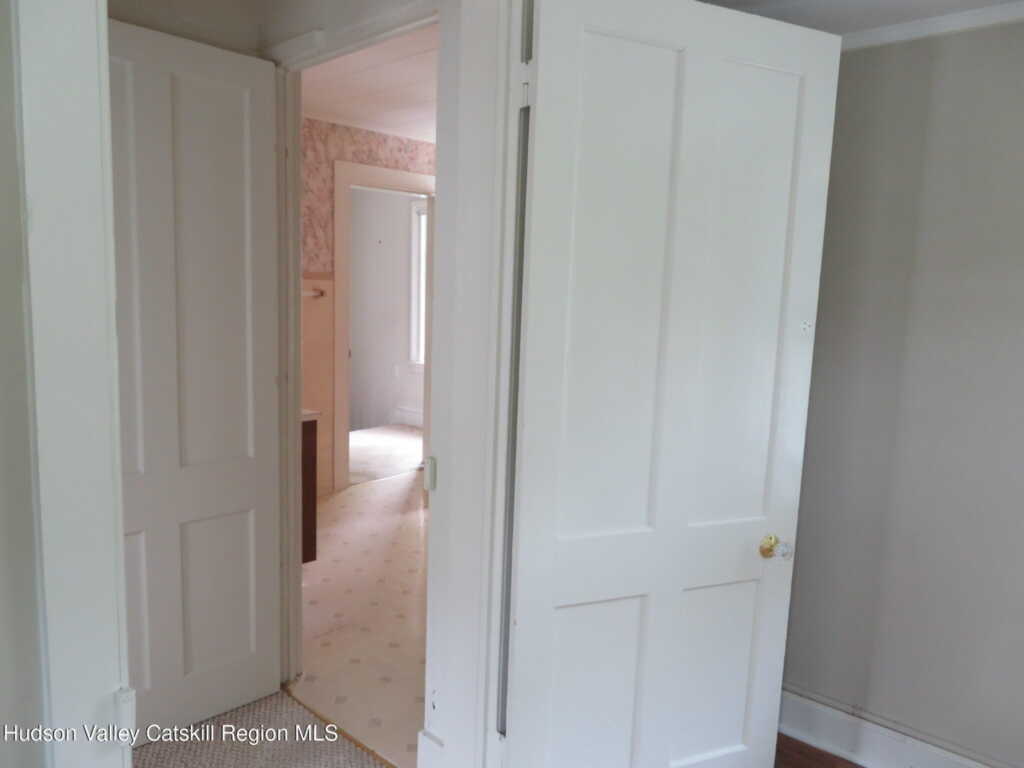 28 Lindsley Avenue, Kingston, NY 12401 - Photo 40 of 50