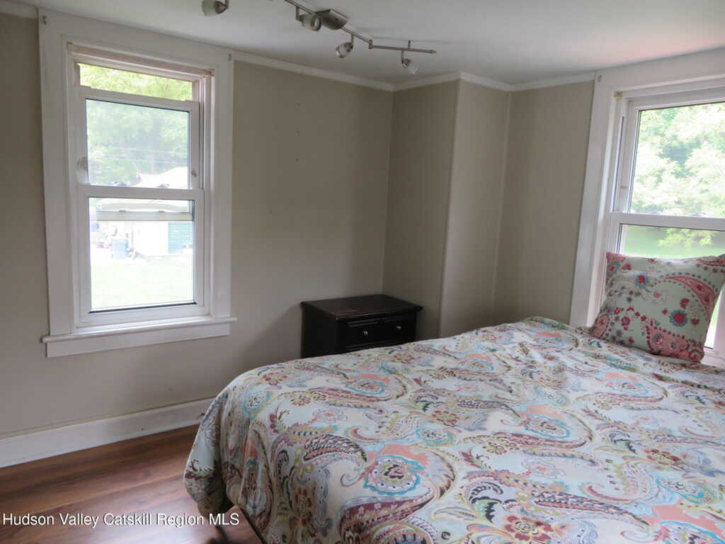 28 Lindsley Avenue, Kingston, NY 12401 - Photo 41 of 50