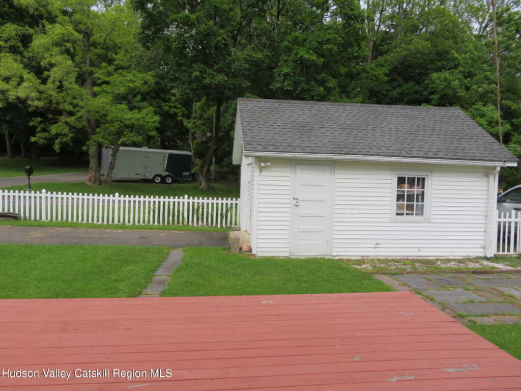 28 Lindsley Avenue, Kingston, NY 12401 - Photo 46 of 50