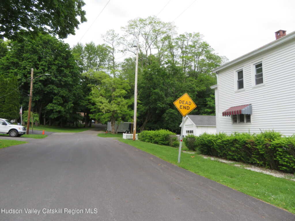28 Lindsley Avenue, Kingston, NY 12401 - Photo 47 of 50