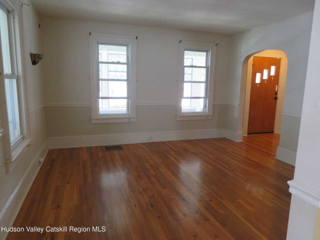 28 Lindsley Avenue, Kingston, NY 12401 - Photo 5 of 50