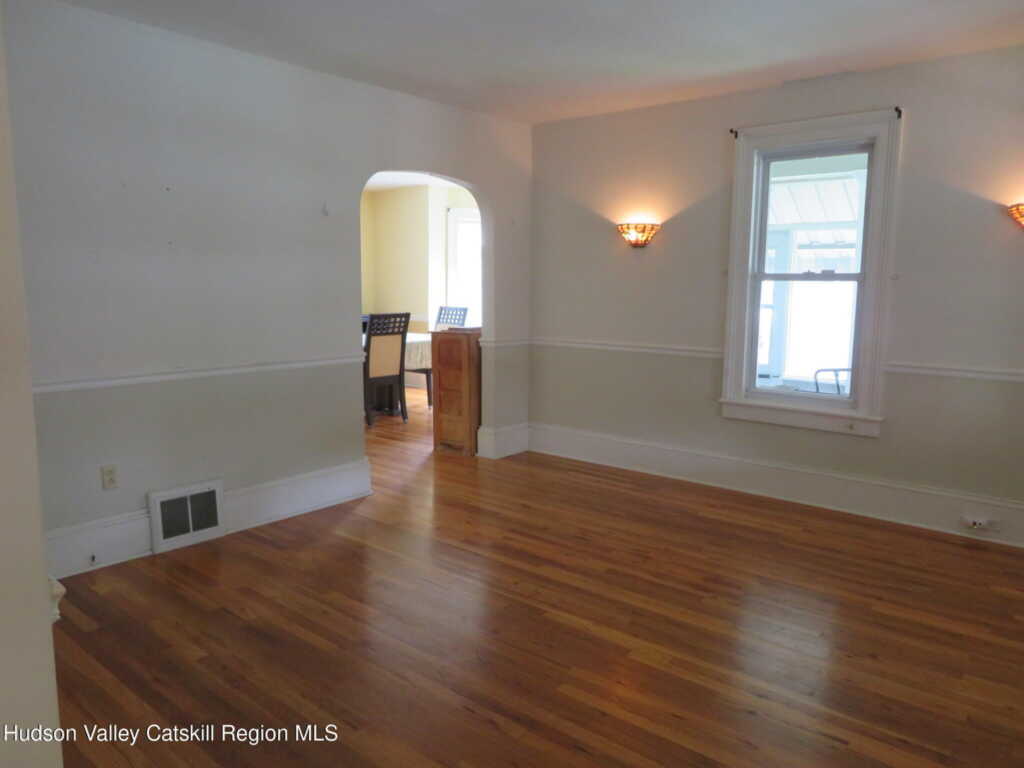 28 Lindsley Avenue, Kingston, NY 12401 - Photo 6 of 50