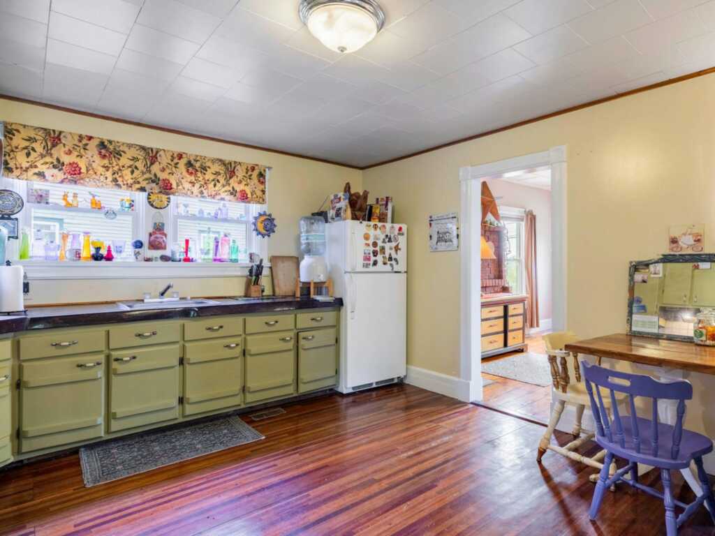 4217 Route 9W, Saugerties, NY 12477 - Photo 17 of 42