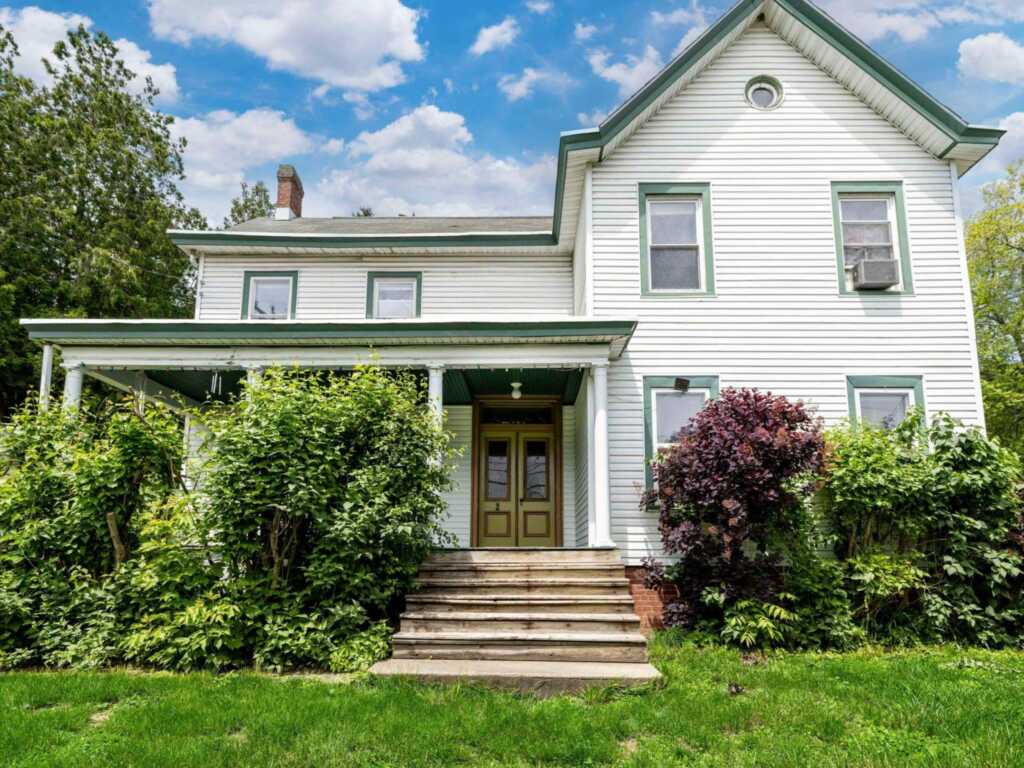 4217 Route 9W, Saugerties, NY 12477 - Photo 3 of 42