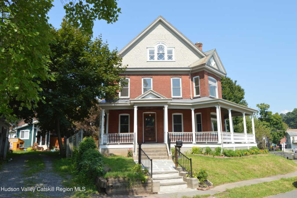 39 Grove, Kingston, NY 12401