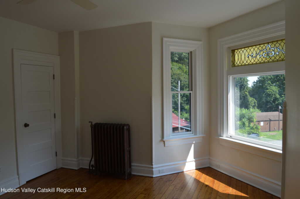 39 Grove, Kingston, NY 12401 - Photo 12 of 24