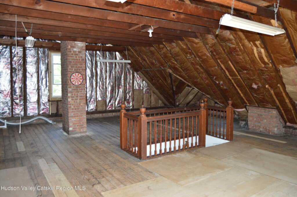 39 Grove, Kingston, NY 12401 - Photo 16 of 24