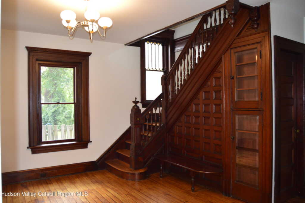 39 Grove, Kingston, NY 12401 - Photo 5 of 24