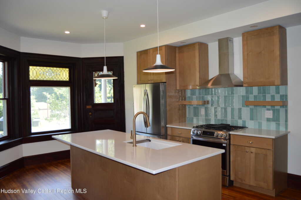 39 Grove, Kingston, NY 12401 - Photo 7 of 24