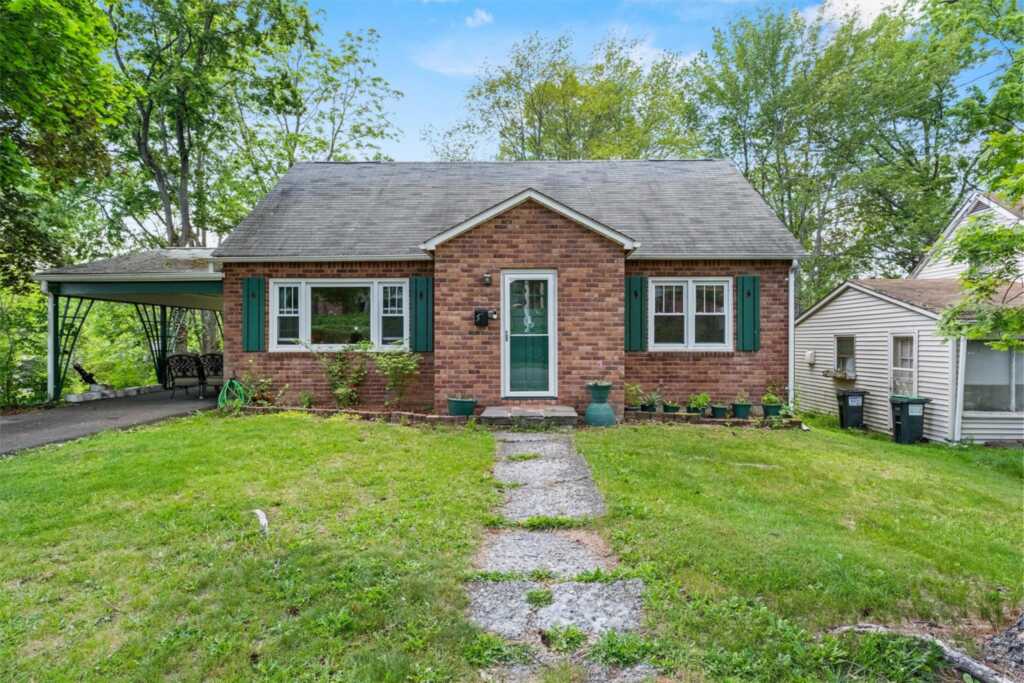 5 Fairview Avenue, New Paltz, NY 12561 - Photo 2 of 43