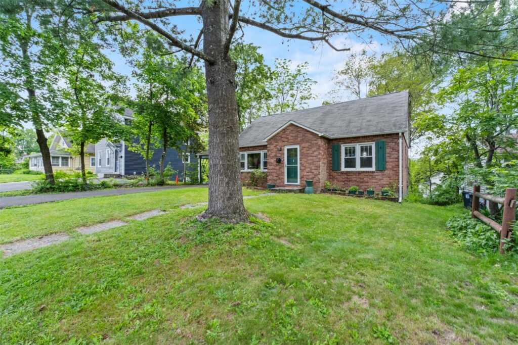 5 Fairview Avenue, New Paltz, NY 12561 - Photo 3 of 43