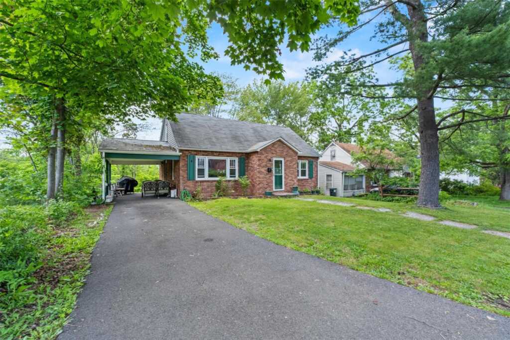5 Fairview Avenue, New Paltz, NY 12561 - Photo 4 of 43