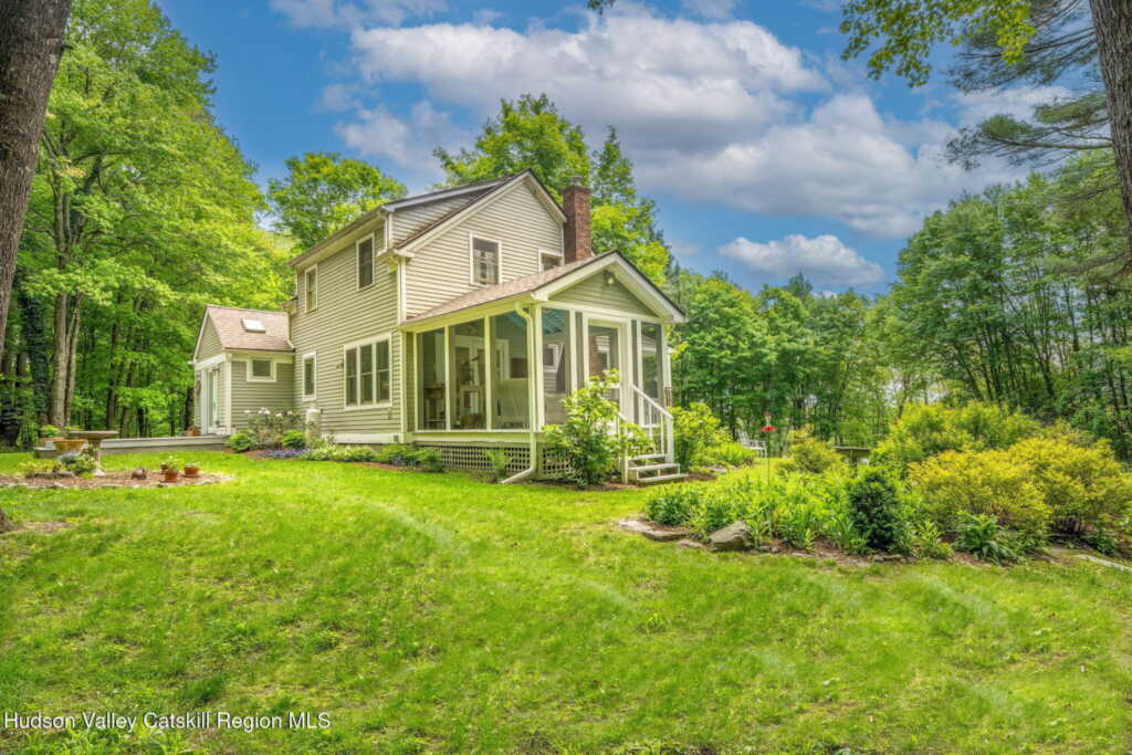 58 Peak Road, Stone Ridge, NY 12484 - Photo 4 of 50