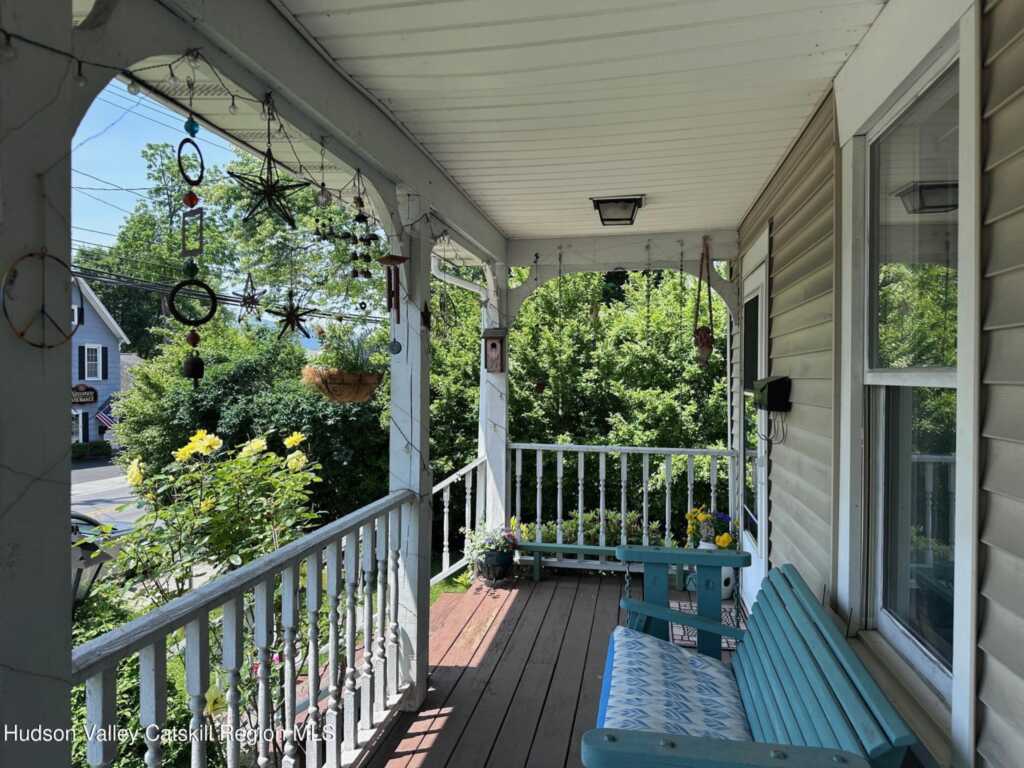91 Ulster Avenue, Saugerties, NY 12477 - Photo 2 of 23