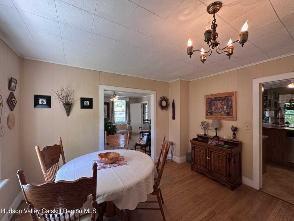 91 Ulster Avenue, Saugerties, NY 12477 - Photo 5 of 23